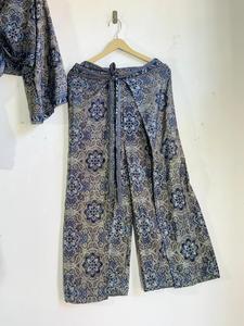 Ensemble bohème 2 pièces pour femme : haut court en mousseline florale avec ceinture et short large coupe ample – Tenue décontractée printemps-été - Product Image 4