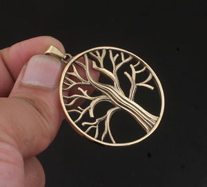 Colgante Árbol de la Vida Chapado en Oro de 18k, Regalo para Mamá, Joyería Personalizada con Motivos Naturales, Amuleto Delicado para Uso Diario - Product Image 3