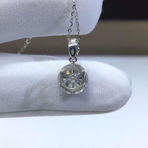 Collar con colgante de diamante moissanita más vendido, con diseño de piedra brillante para mujer, disponible a un precio asequible. - Product Image 2