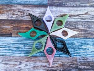 Soporte de Resina para Páginas de Libros, Herramienta de Lectura |   Soporte para el Pulgar para Novelas, Libros de Texto y Agendas - Product Image 1