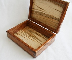 กล่องเก็บการ์ดไม้ ของตกแต่งห้องนั่งเล่นในร่ม ที่วางการ์ดไม้ - Product Image 1