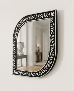 Espejo de Pared Decorativo con Incrustaciones Florales Negras Hecho a Mano para Interiores del Hogar - Product Image 5