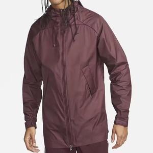 Chaqueta Cortavientos con Capucha Personalizada para Hombre, Impermeable, Ligera, Deportiva, Informal, con Cierre, Color Borgoña, Estilo Urbano - Product Image 1