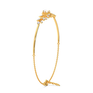 Bracelet en diamant feuille de pierre blanche avec motif de branche botanique en or jaune et élégant accent central - Product Image 5