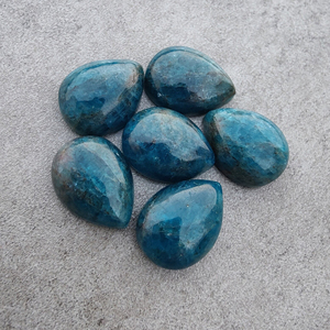 Apatita Azul Neón Natural, Cabujón con Corte de Pera, Grado AAA, Calibrado, Piedra Preciosa con Reverso Plano para Joyería - Product Image 1