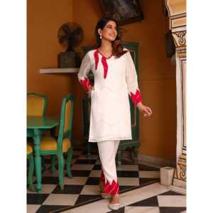 ชุดคุรตะสีขาวสไตล์ลำลองพร้อมลายปักเลเฮริยาสีชมพู ไซส์ XS - Product Image 6