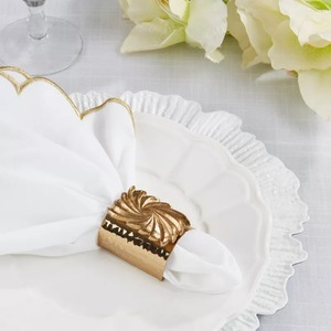 Anneau de serviette en métal texturé doré avec motif feuille, décoration de table rétro en demi-cercle pour mariage et dîner - Product Image 6