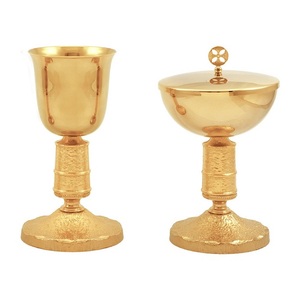 Crisol de Comunión Católica de Lujo Chapado en Oro con Tapa de Pez, Hecho a Mano, de Latón, para Altar de Iglesia - Product Image 3