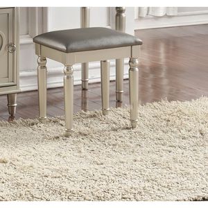 Set Toeletta da Camera da Letto Color Argento con Sgabello, Specchio Apribile, Spazio Contenitore, Cassetti e Maniglie ad Anello in Legno di Gomma - Product Image 4