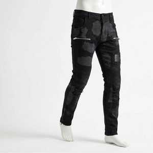 Vente en gros de jeans pour hommes KADIA noirs, style motard, déchirés, coupe classique, pantalon en denim pour moto, poche zippée, style punk rock - Product Image 2