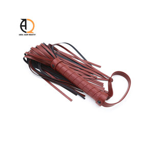 Fouet en cuir léger pour adultes, fouet artisanal en cuir - Product Image 1