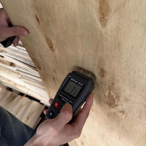 Placage de bois de caoutchouc naturel 100% écologique, coupé rotativement, pour panneaux de meubles - Product Image 1