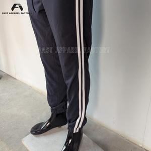 Pantalon noir pour homme en tissu de coton de qualité supérieure, confortable, respirant, durable, parfait pour les occasions décontractées, le bureau et l'usage quotidien. - Product Image 2