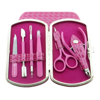 KOUNAIN Ensemble de manucure et pédicure professionnel 6 pièces personnalisable Cœurs roses Acier inoxydable Cuir synthétique Boîte luxueuse