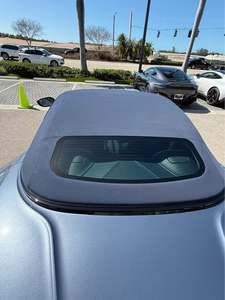 DBS SUPERLEGGERA VOLANT 2022 d'occasion, voiture de sport convertible de luxe alliant puissance et élégance - Product Image 4