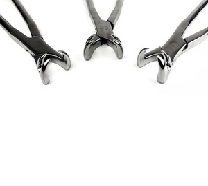 Pinzas de Extracción de Raíces Dentales Superiores de Acero Inoxidable de Alta Calidad con Agarre Ergonómico, Certificación CE, Fuente de Alimentación Manual - Product Image 2