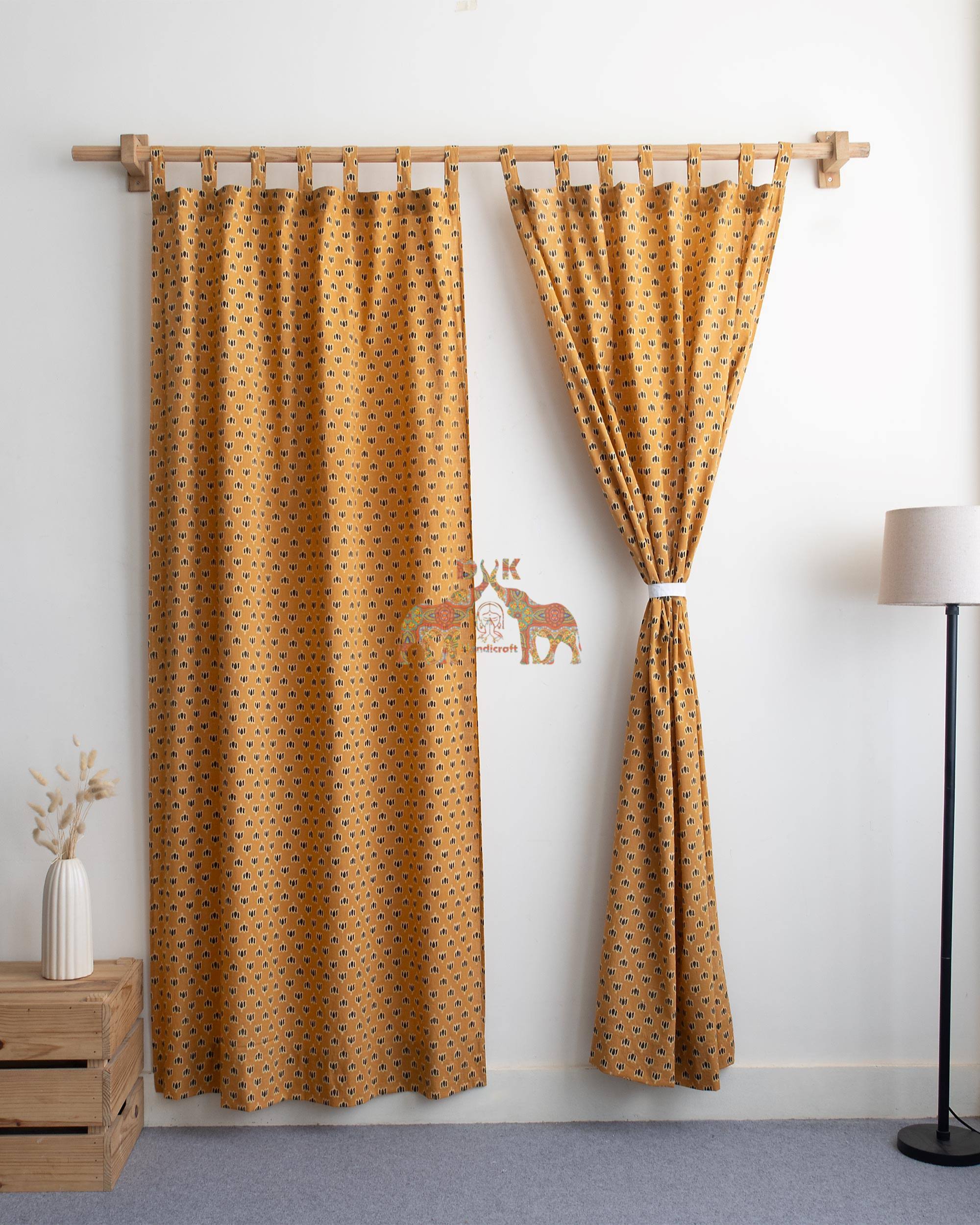 สีเหลืองมัสตาร์ด