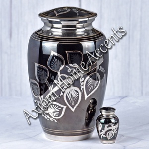 Urne funéraire élégante de style vase pour adultes Finition polie 10 "Taille 200" Capacité Noir Intérieur Style américain pour les êtres chers Axiom - Product Image 5