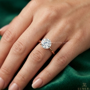 Bague de fiançailles personnalisée en or rose 14K 18K avec diamant de laboratoire taille ronde, solitaire à 4 griffes, pour femme, OEM ODM - Product Image 5