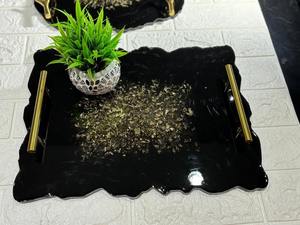 ถาดเสิร์ฟเรซิ่นโรสควอตซ์สีชมพูพร้อมหูจับสีเงินและลายโมเสกสีทองสำหรับตกแต่งงานแต่งงาน ของตกแต่งบ้านสุดหรู ถาดเรซิ่น - Product Image 4
