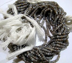 Perles facettées en pierre de lune grise naturelle, forme rondelle, 3-4 mm, brin de 13 pouces de long - Product Image 2