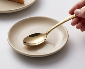 Ensemble de couverts minimalistes en or, finition mate, passe au lave-vaisselle, vaisselle de mariage, couverts en métal pour une table élégante - Product Image 5