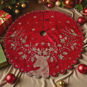 Falda para árbol de Navidad de terciopelo rojo de 48 pulgadas con copos de nieve bordados en plateado, ribete festoneado y diseño floral, de lujo para árbol de fiesta navideña - Product Image 3