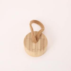 Bouteille en verre minimaliste de 550 ml avec couvercle en bambou, anti-fuite et réutilisable, bouteille d'eau portable pour le bureau et l'hôtel - Product Image 4