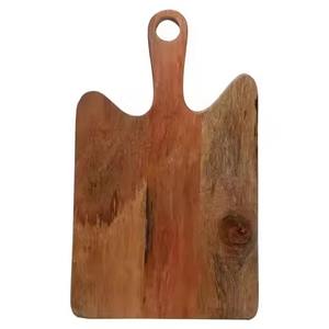 Planche à découper en bois massif, durable et faite à la main, pour la cuisine - Product Image 3