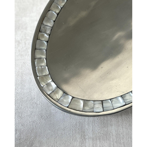 Tray Exquisite Stainless Steel Oval Shape Serving Tray With MOP Work Border For Kitchenware Hotel & Other Catering Service - Product Image 6
