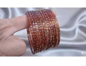 Bracelets en verre goutte de pluie de qualité supérieure pour filles - Texture transparente à pois dorés, style unique, disponibles en 25 couleurs, qualité supérieure - Product Image 1