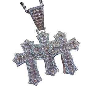 Joyería Hip Hop de Lujo 2025, Nuevo Colgante de Cruz con Incrustaciones de Circonita Cúbica, Color Plateado de Dos Tonos, para Boda, Compromiso o Fiesta - Product Image 1