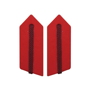 Parche de Cuello Gorgets en Color Rojo con Bordado Dorado para Accesorios de Uniforme - Product Image 2