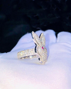 Anillo de compromiso de plata de ley 925 con moissanita estilo conejo Iced Out Hip Hop Champions para hombre, regalo de cumpleaños y aniversario - Product Image 2