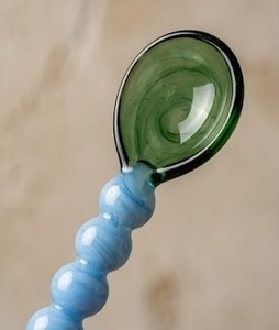 Cuillère à thé et à dessert en verre soufflé à la main, design moderne personnalisé, avec long manche, motif gourde multicolore, pour cadeaux de mariage - Product Image 2