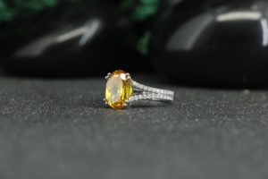 แหวนพลอยสีเหลืองรูปไข่สำหรับผู้หญิง เงินแท้ 925 แหวนหมั้นแบบแยกส่วนประดับซิทริน มอยส์ซาไนต์ และเพชร ขายส่ง - Product Image 2