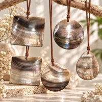 Pendentifs en nacre naturelle, coquille de MOP, faits à la main, personnalisables, sur commande, fournitures pour événements et fêtes, fabrication de bijoux, artisanat de colliers