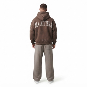 Ensemble survêtement homme oversize avec sweat à capuche marron zippé et pantalon de jogging large orné de strass - Product Image 2
