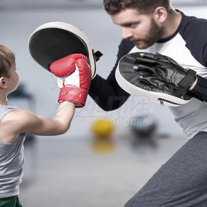 อุปกรณ์ฝึกซ้อมพร้อมสายรัดแขนปรับได้ แผ่นรองซ้อมชกมวย สำหรับการฝึกซ้อมที่ปลอดภัยสำหรับเยาวชน ผู้ใหญ่ และนักกีฬามืออาชีพ - Product Image 5