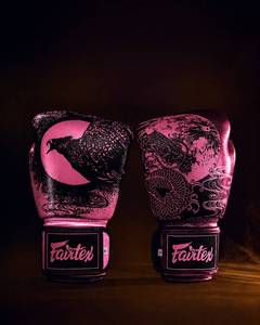 ถุงมือชกมวย Fairtex รุ่นใหม่ขายดี ตกแต่งด้วยเชือกสีทอง หนังแท้ สำหรับการฝึกซ้อมและแข่งขัน ถุงมือ MMA ระดับมืออาชีพ สำหรับผู้ใหญ่ - Product Image 3