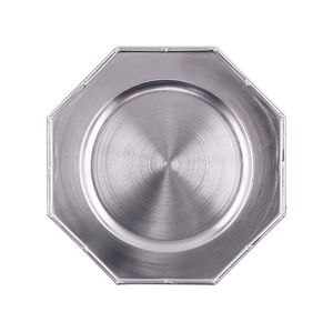 Assiette de Présentation Ronde Dorée en Métal au Design Magnifique pour la Maison, les Hôtels, les Mariages – Plat de Service Alimentaire et Assiettes - Product Image 5