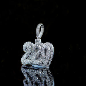 จี้เพชรโมอิสซาไนต์แบบกำหนดเอง ชุบโรเดียม เงินแท้ 925  จี้ฮิปฮอป ของขวัญสำหรับผู้ชายหรือแฟนหนุ่ม - Product Image 3