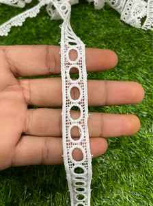 Atractivo encaje de algodón con acabado impecable y calidad de tela duradera para marcas de moda. - Product Image 3