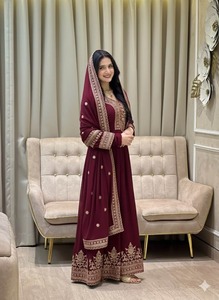 Vestido de Noche para Mujer con Bordado de Lentejuelas, Falda Fluida de 3 Metros y Dupatta de Georgette Sintética con Estampado Floral - Product Image 4