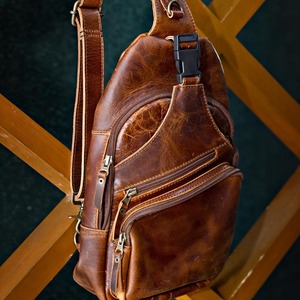 Sac bandoulière en cuir de haute qualité pour les voyages, la salle de sport, le bureau et l'usage quotidien, disponible pour la vente en gros - Product Image 3