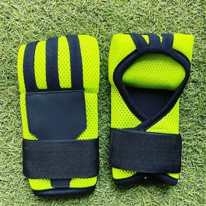 Bandages de boxe personnalisés à enroulement rapide avec protection des poignets et des phalanges pour hommes et femmes, Muay Thai, MMA, Kickboxing - Product Image 1