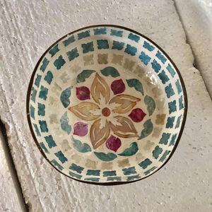 Bol en coquille de noix de coco naturelle avec incrustation de nacre, artisanat en coquille de noix de coco naturelle pour la décoration de cuisine, décoration vietnamienne pour la cuisine - Product Image 1