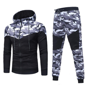 Chaqueta Deportiva con Capucha de 440g, Cierre de Cremallera, Forro Polar Ecológico Cortavientos para Comodidad en Invierno - Product Image 1