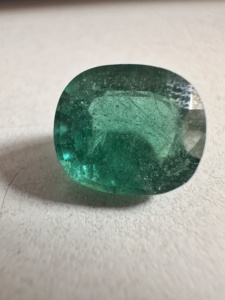 Pierre précieuse naturelle verte 4,64 carats, taille ovale facettée, pierre brute pour la fabrication de bijoux, qualité supérieure, vente en gros - Product Image 2