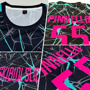 Tenue de football personnalisée sublimée 100 % polyester respirant fabriquée au Pakistan – Maillot et short – Créez votre propre design pour votre équipe - Product Image 3